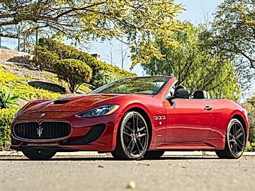 RED, 2017 MASERATI GRANTURISMO Image 