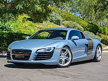 BLUE, 2011 AUDI R8 Image 